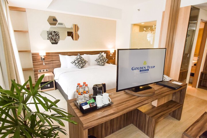 Room 5 of 54