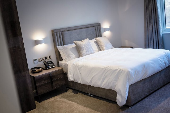 Room 3 of 9