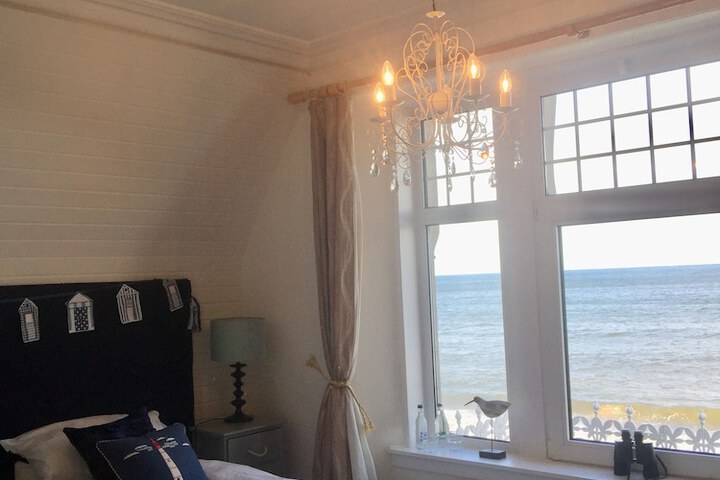 Room 2 of 13