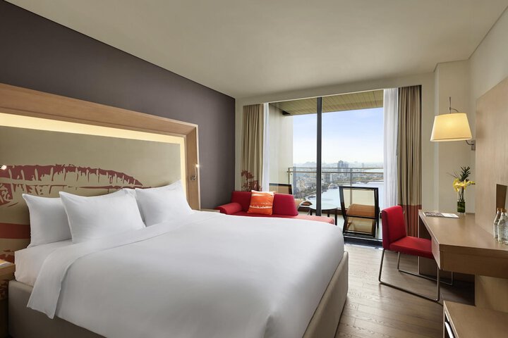 Room 20 of 176
