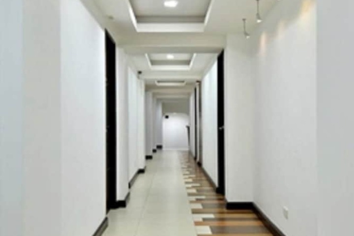 Ballroom/Hall 33 of 39