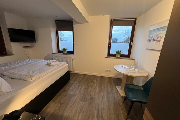 Room 3 of 24