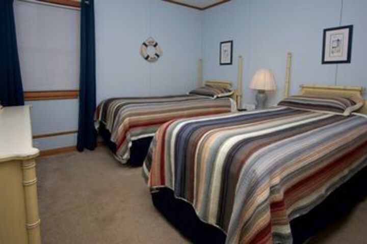 Room 8 of 19