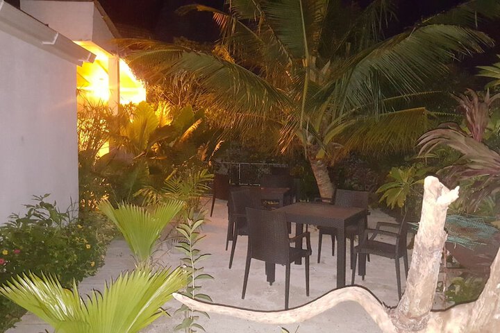 Dining 5 of 14