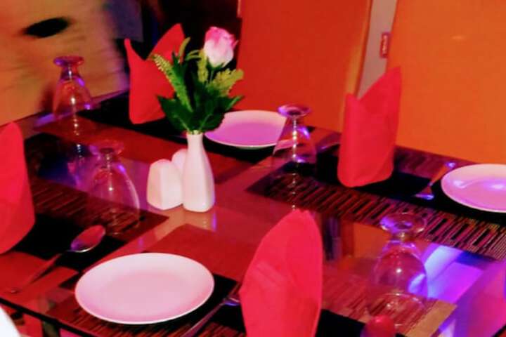 Dining 42 of 50
