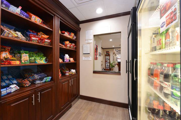 Snack bar
