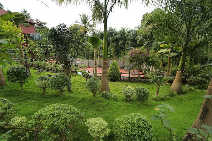 Hotel Exterior 49 of 63