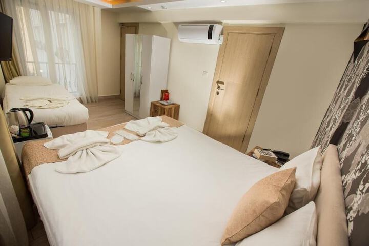 Room 12 of 44
