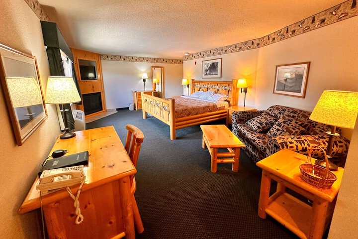1 King Bed Second Floor (5 of 38)
