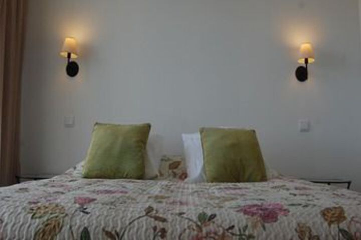 Room 10 of 31