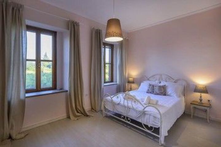Room 14 of 48