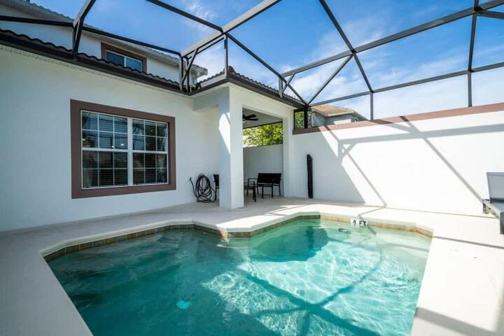 Five Bedrooms TownHome with Pool 4849 in Kissimmee, FL