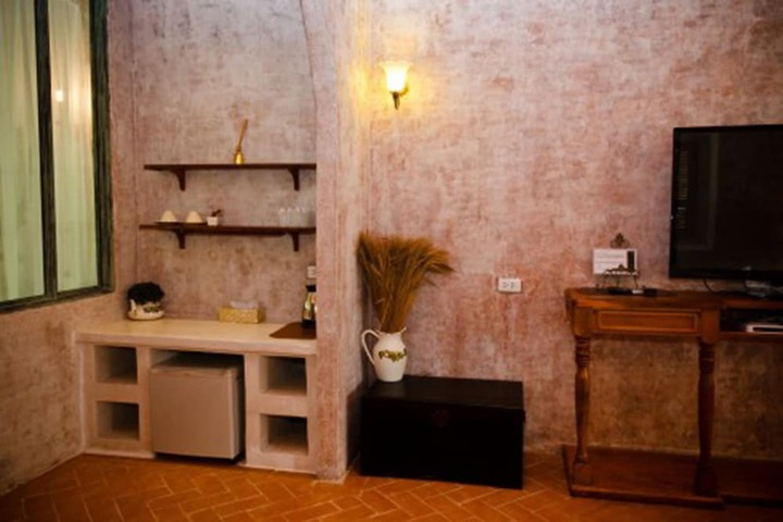 Room 30 of 90