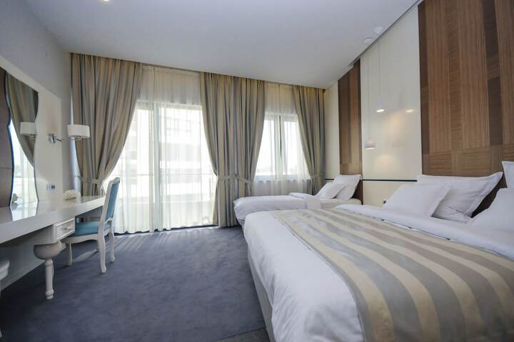 Room 8 of 31