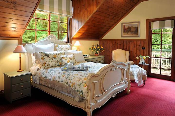 Room 4 of 21
