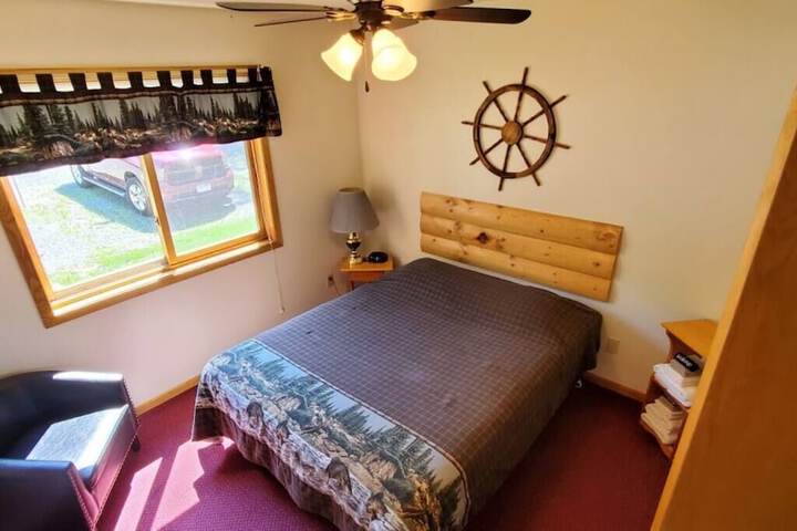 Room 37 of 195