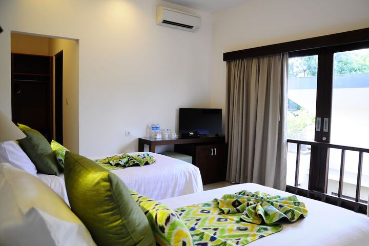 Room 2 of 13