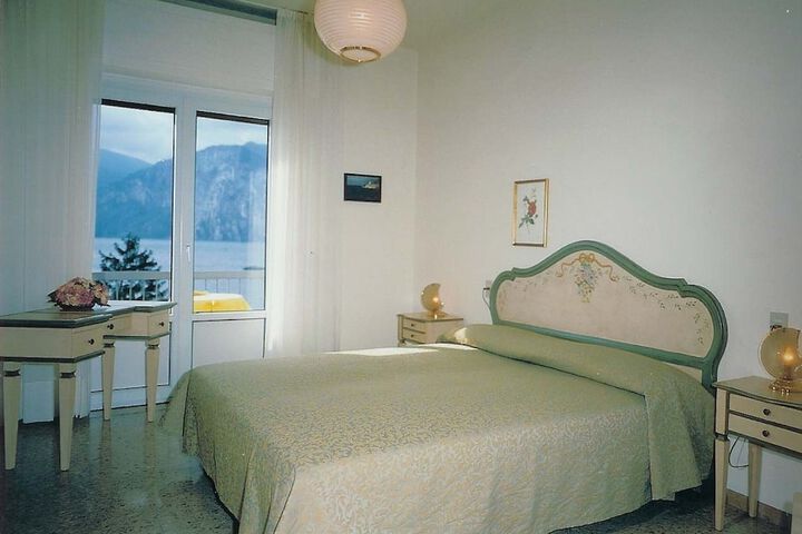 Room 7 of 53