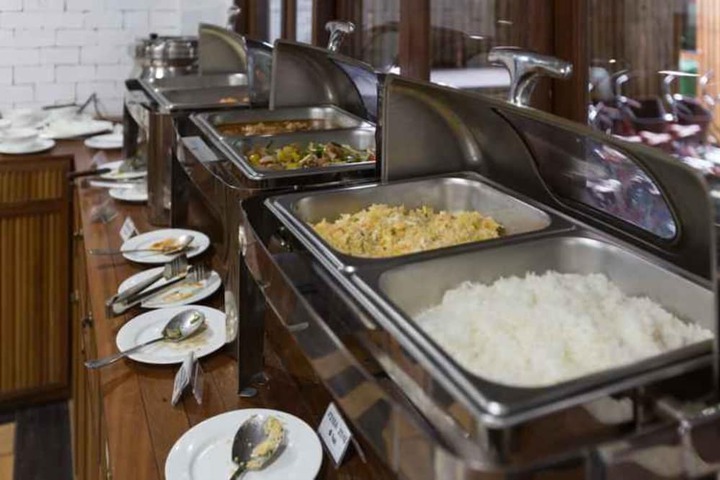 Dining 80 of 89