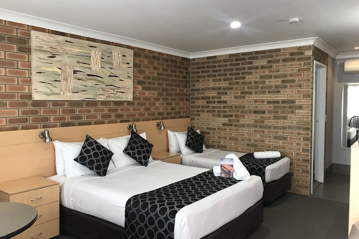 Room 112 of 152