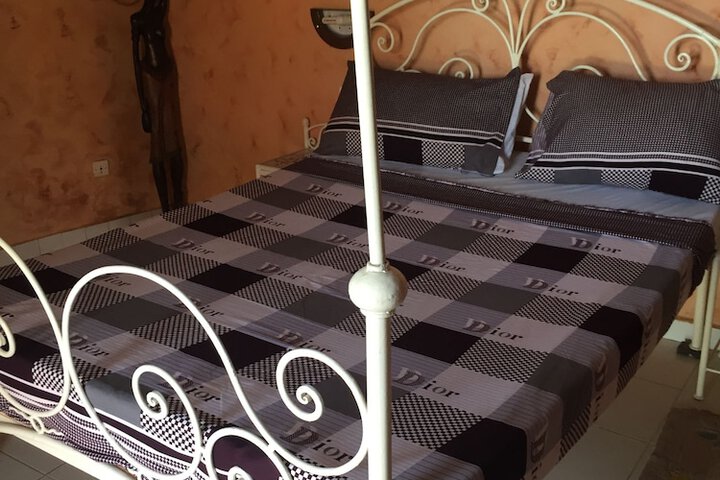 Room 8 of 24