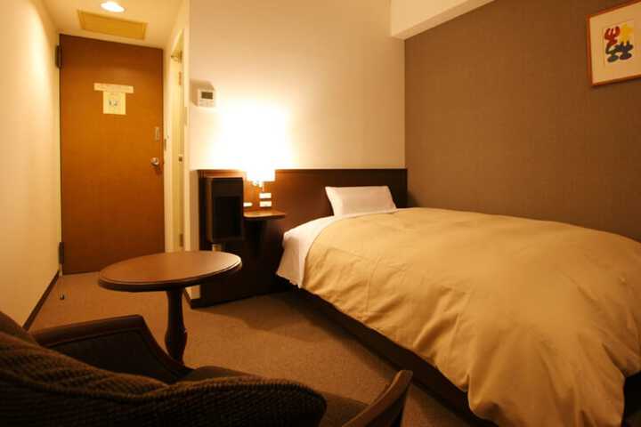 Room 5 of 43