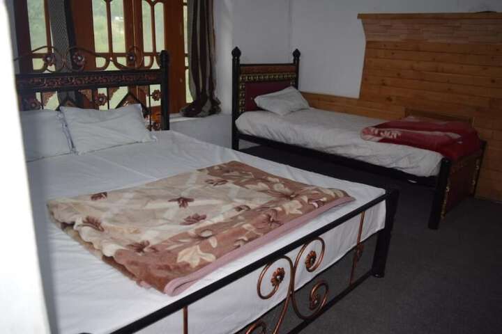 Room 2 of 20