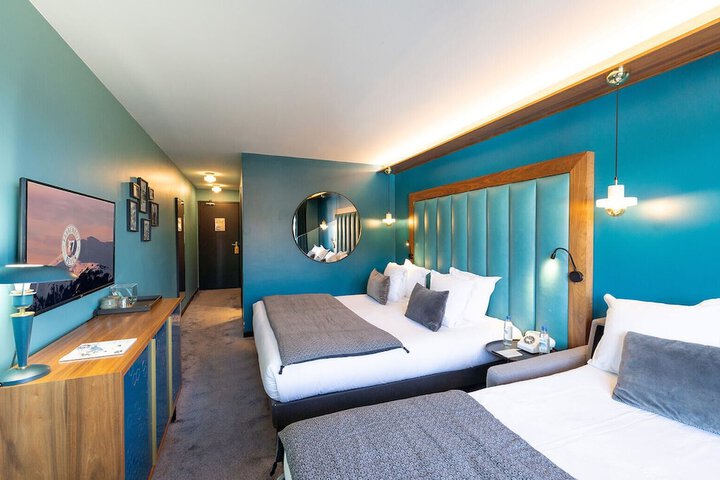 Room 44 of 128