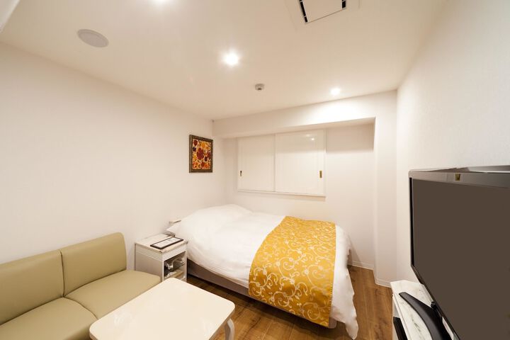 Room 9 of 27