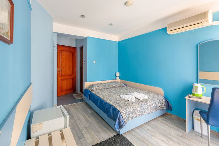 Room 5 of 56