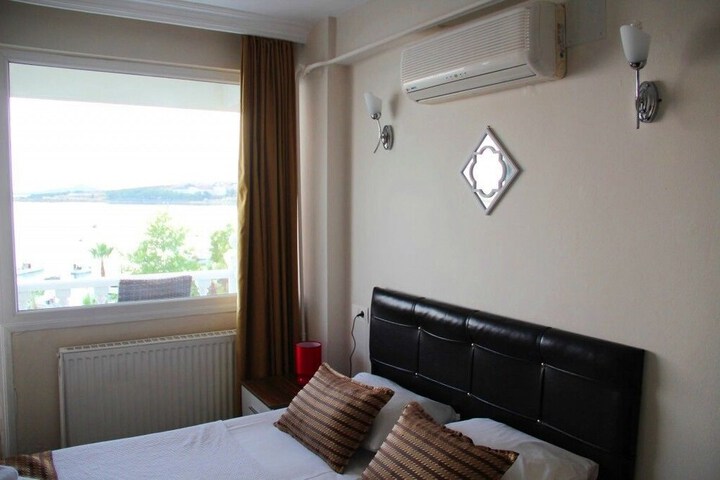 Room 4 of 70