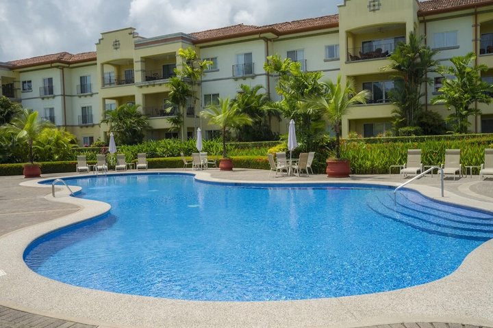Pool 12 of 25
