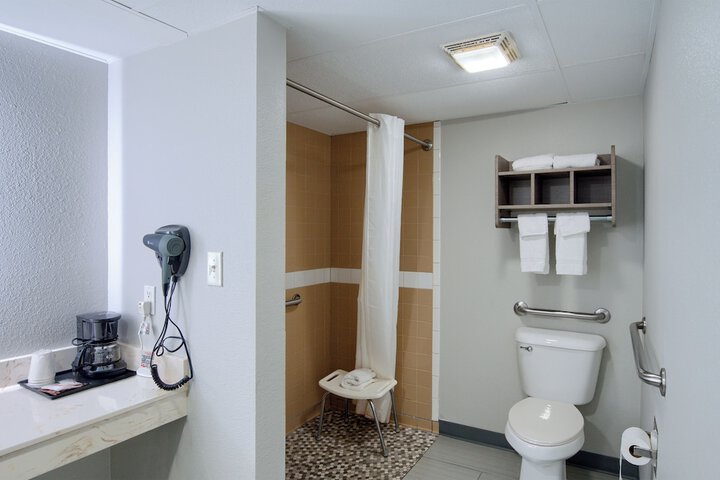 Room 44 of 77