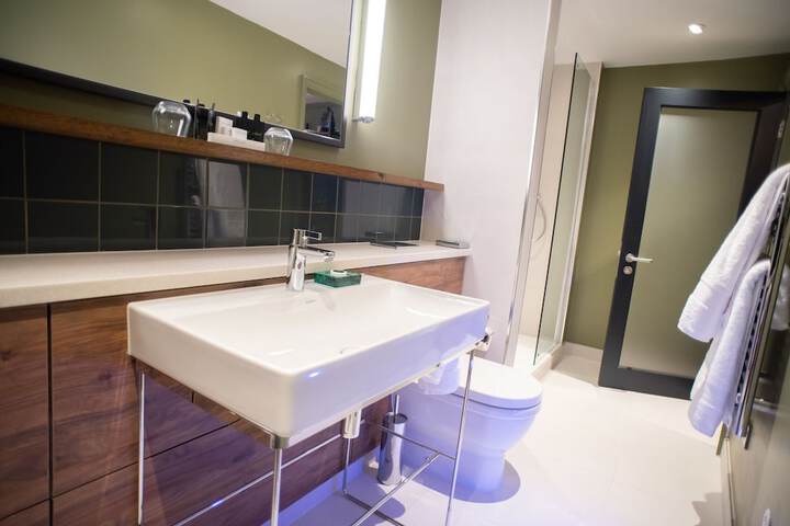 Room 40 of 72
