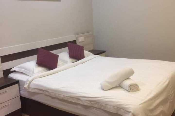 Room 12 of 33