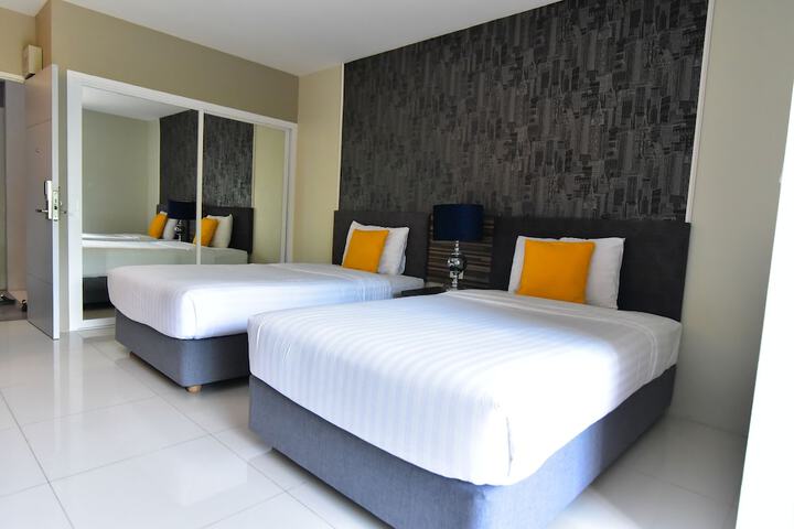 Room 10 of 49