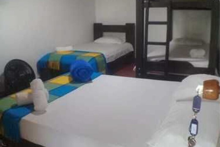 Room 3 of 25
