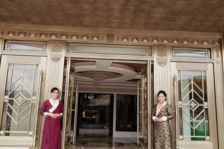 Golden Wheel Hotel