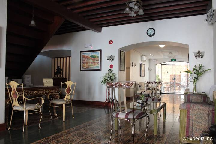 Guest Lobby