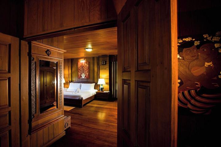 Room 28 of 79