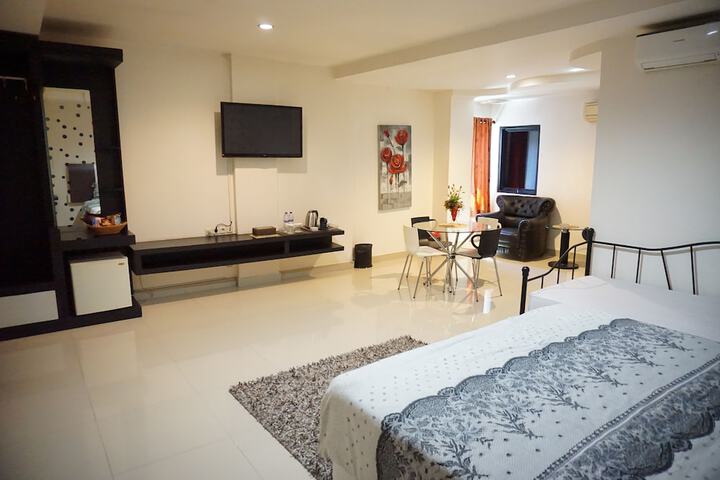 Room 10 of 56