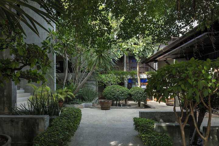 Hotel Exterior 51 of 68