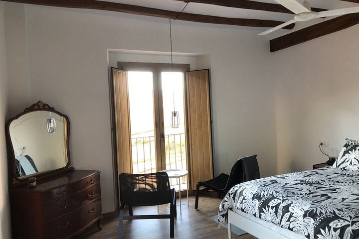 Room 27 of 162