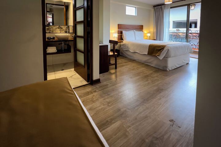 Room 52 of 109