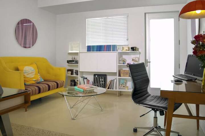 Business Center 63 of 76