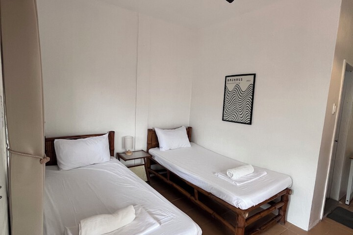 Room 52 of 121