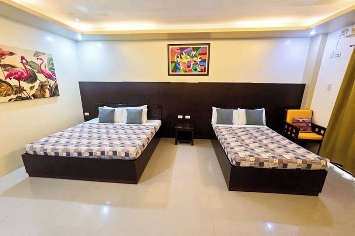 Room 7 of 33