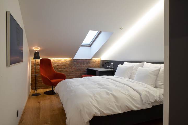 Room 14 of 47