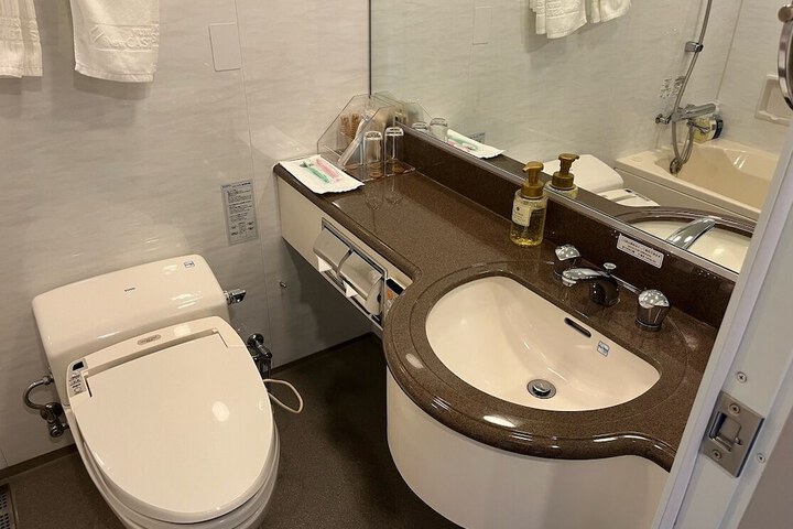 Clean Restrooms