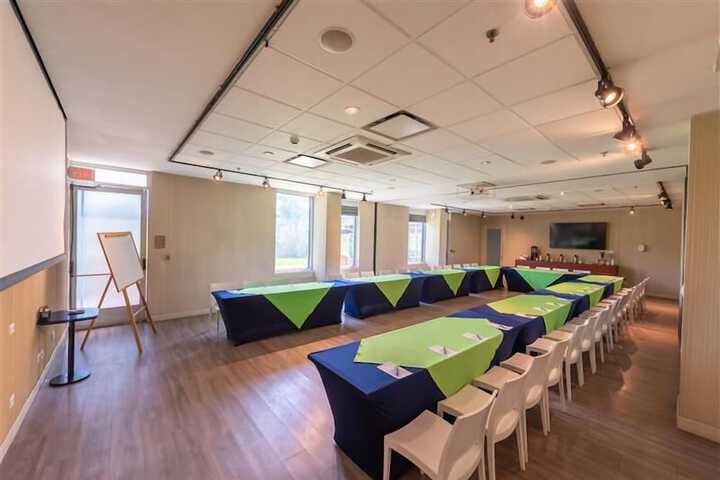 Meeting facility